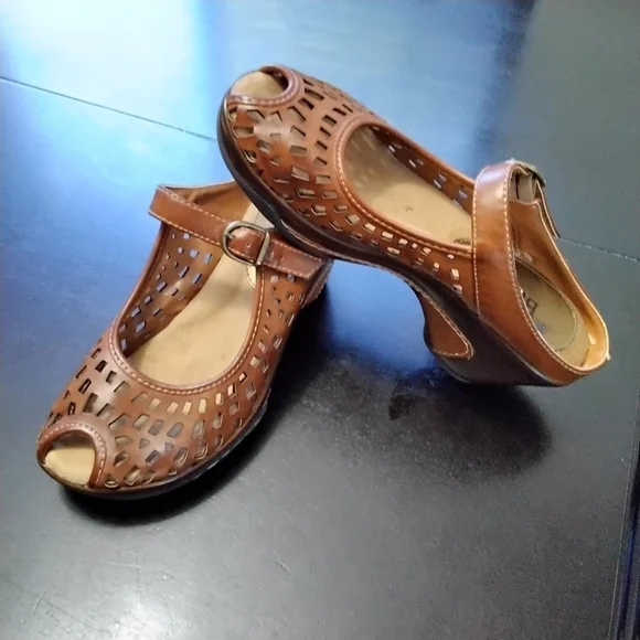 Bass Bergen Mary Jane Style Slip On Shoe Size  6M - Picture 3 of 6